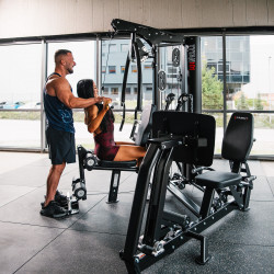 Tytan 101 Atlas Do Ćwiczeń Z Prasą Do Nóg Commercial Hms